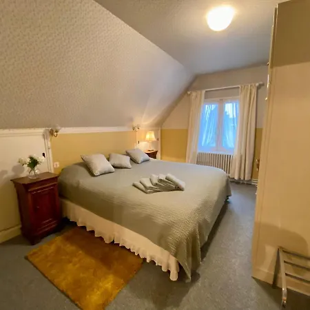 Hôtel de famille L.F.M.A.L. Giat Extérieur photo