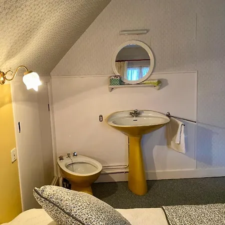 Hôtel de famille L.F.M.A.L. Giat Extérieur photo